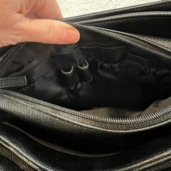 Stone Mountain Blk Leather Triple Zippered Compartments shoulder hobo - Picture 10 of 16